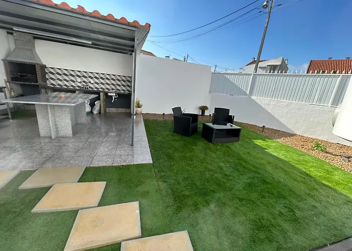 Casa Na Da Caparica Com Espaco Exterior